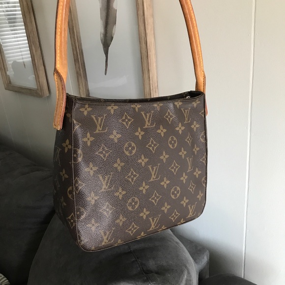 Louis Vuitton Handbags - Authentic Louis Vuitton Looping MM Shoulder Bag